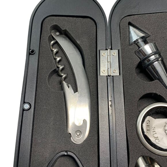 Wine Opener Kit 5 Pc Bar Tool Set In Wine Bottle Case Scarlet Pearl Casino New - Picture 2 of 7